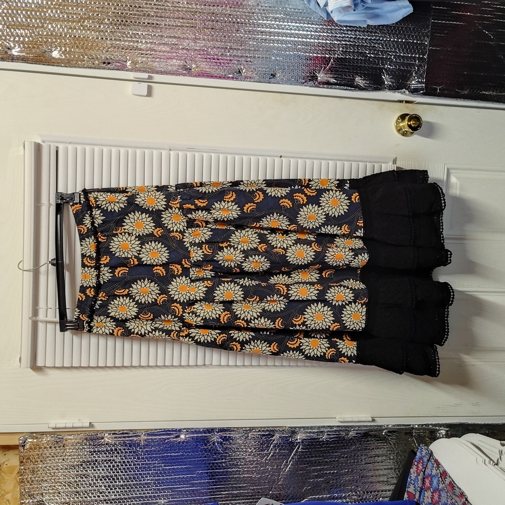 The Odells Anthropologie Floral Black and Orange Women's Maxi Skirt - Picture 2 of 5